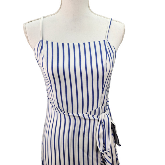NWT Olia Wrap Sundress JR Medium Blue White Stripe Dress Pockets Built-In Shorts - Picture 11 of 16